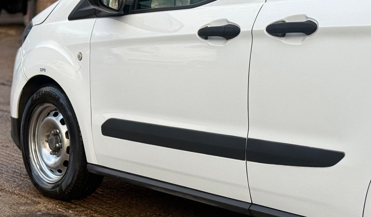 Used Ford Transit Courier 2020 for sale - 77355193: Photo 32