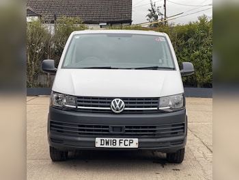 Used Volkswagen Transporter 2018 for sale - 77849114: Photo