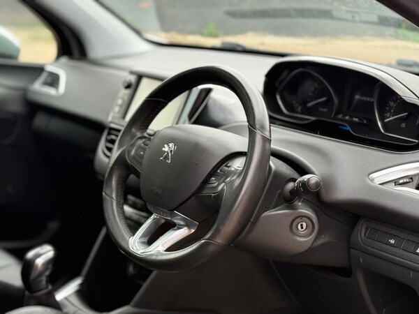 Used Peugeot 208 2012 for sale - 75244721: Photo 11