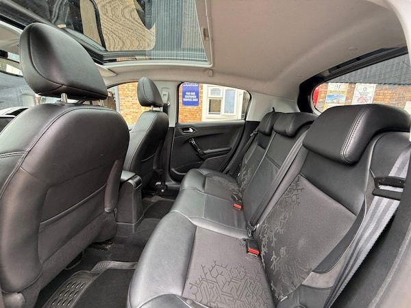 Used Peugeot 208 2012 for sale - 75244721: Photo 14