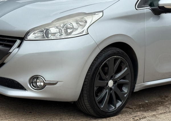 Used Peugeot 208 2012 for sale - 75244721: Photo 22