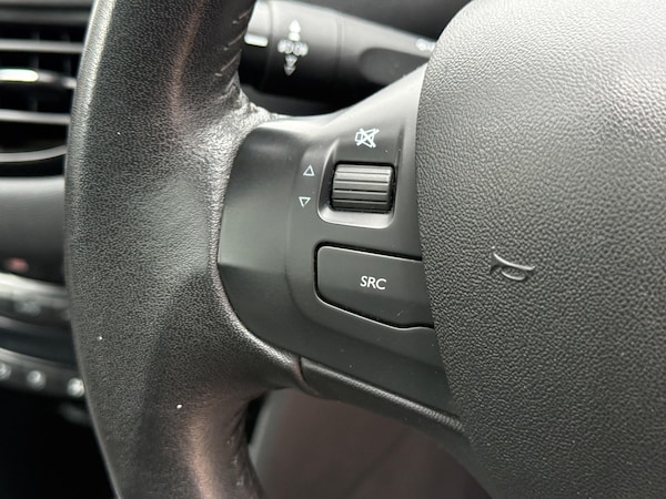 Used Peugeot 208 2012 for sale - 75244721: Photo 40