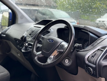 Used Ford Tourneo Custom 2017 for sale - 78847254: Photo