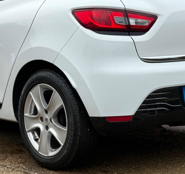 Used Renault Clio 2014 for sale - 76253181: Photo 32