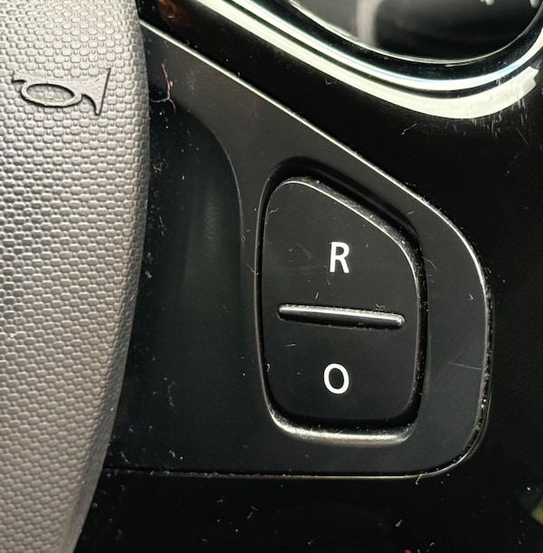 Used Renault Clio 2014 for sale - 76253181: Photo 40