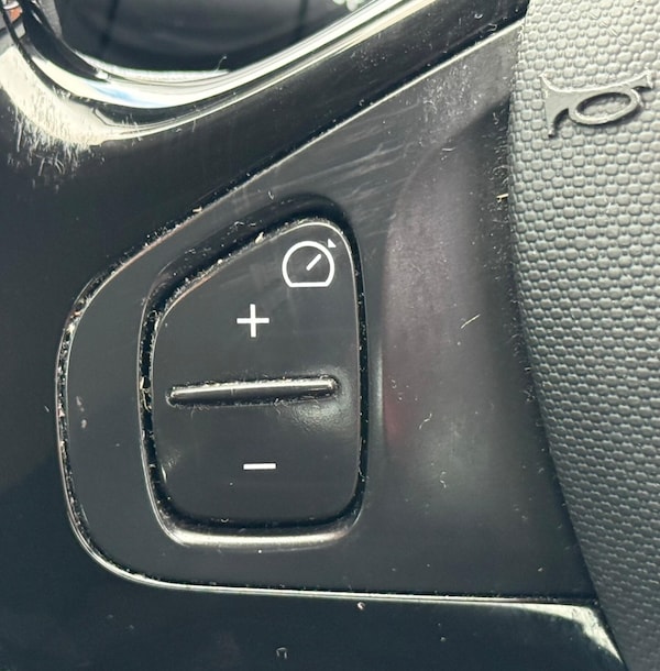 Used Renault Clio 2014 for sale - 76253181: Photo 41