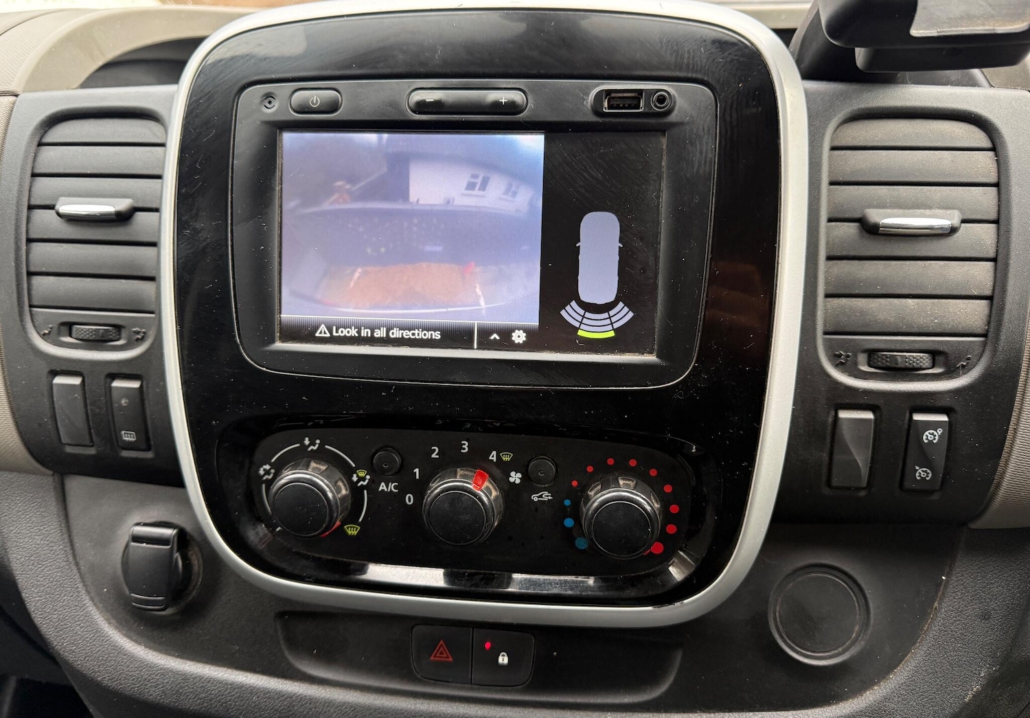 Used Renault Trafic 2019 for sale - 76739335: Photo 20