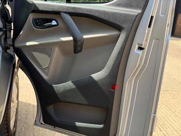 Used Ford Tourneo Custom 2018 for sale - 75361293: Photo 33