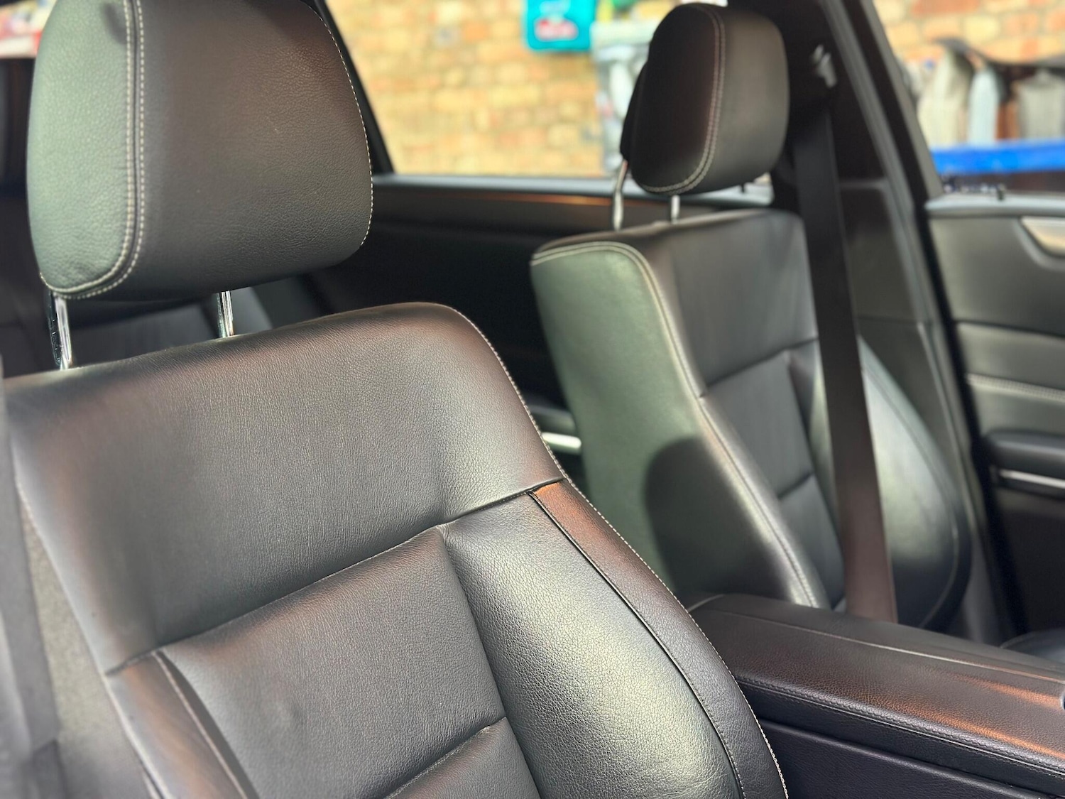 Used Mercedes-Benz E Class 2013 for sale - 76985685: Photo 12