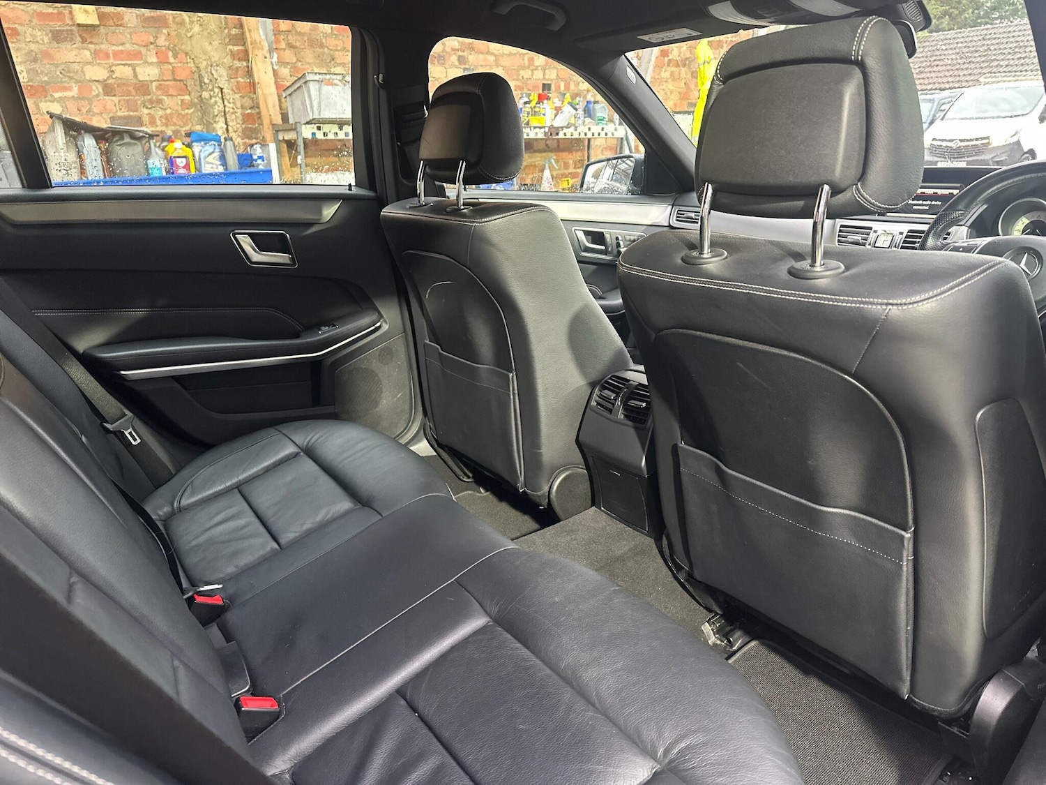 Used Mercedes-Benz E Class 2013 for sale - 76985685: Photo 28