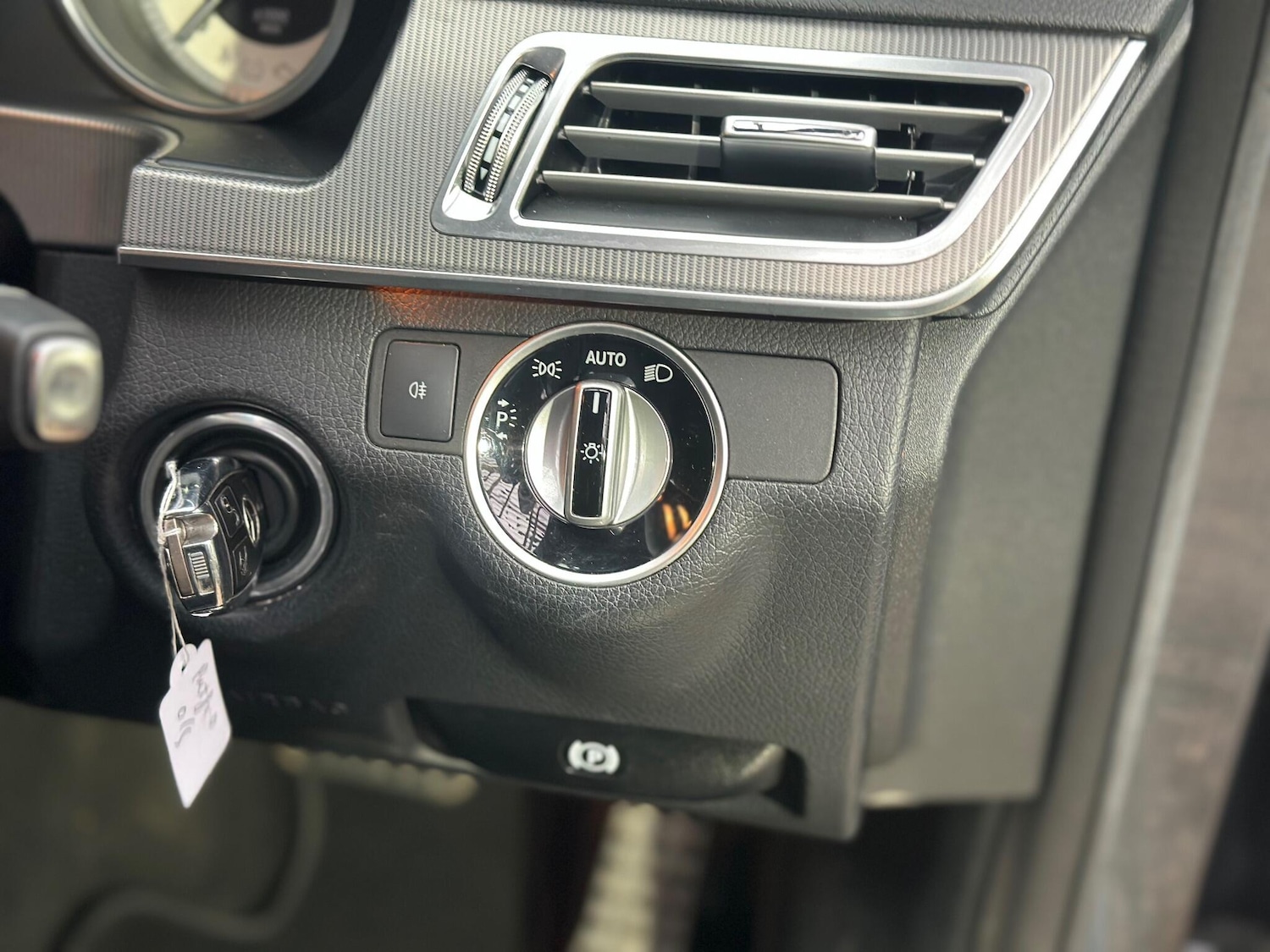 Used Mercedes-Benz E Class 2013 for sale - 76985685: Photo 30