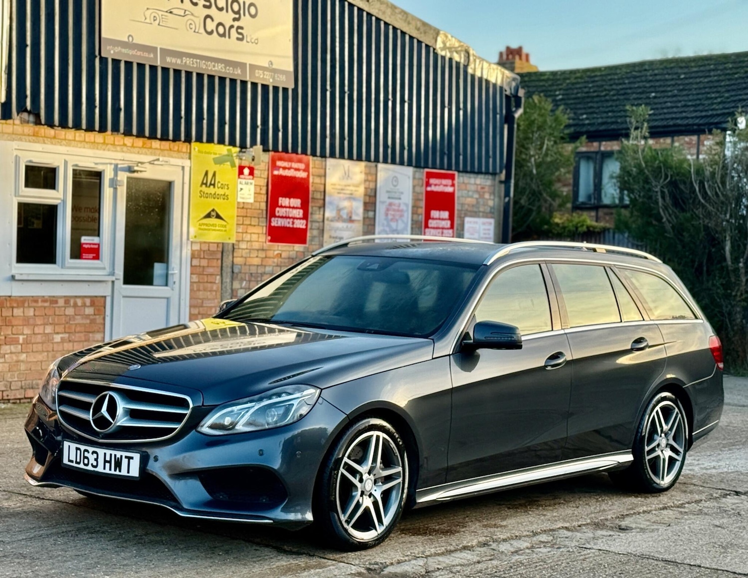 Used Mercedes-Benz E Class 2013 for sale - 76985685: Photo 5