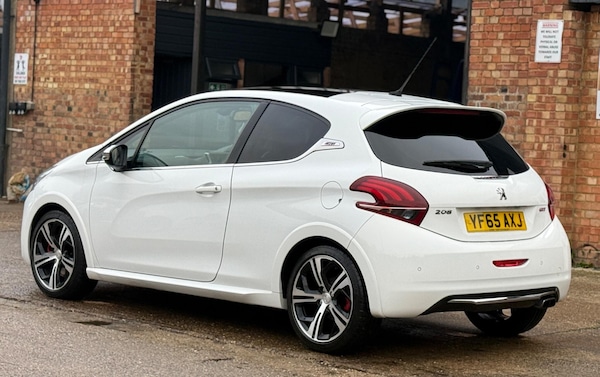 Used Peugeot 208 2015 for sale - 76273706: Photo 10