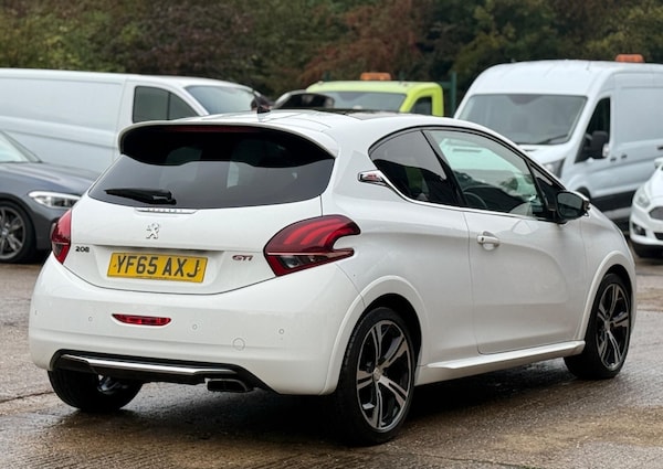 Used Peugeot 208 2015 for sale - 76273706: Photo 12