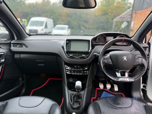 Used Peugeot 208 2015 for sale - 76273706: Photo 18