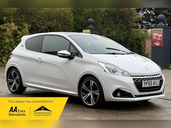 Used Peugeot 208 2015 for sale - 76273706: Photo
