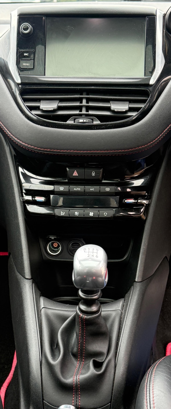 Used Peugeot 208 2015 for sale - 76273706: Photo 20