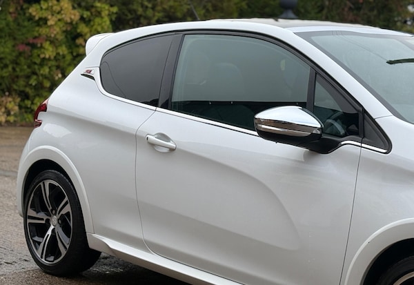 Used Peugeot 208 2015 for sale - 76273706: Photo 23