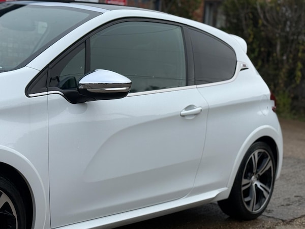 Used Peugeot 208 2015 for sale - 76273706: Photo 26