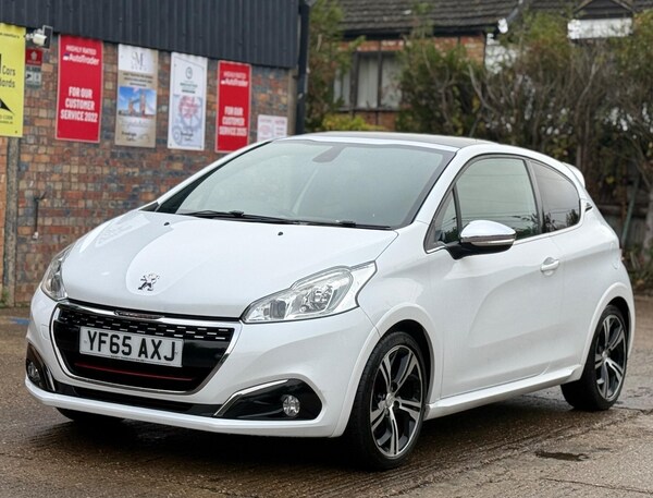 Used Peugeot 208 2015 for sale - 76273706: Photo 7