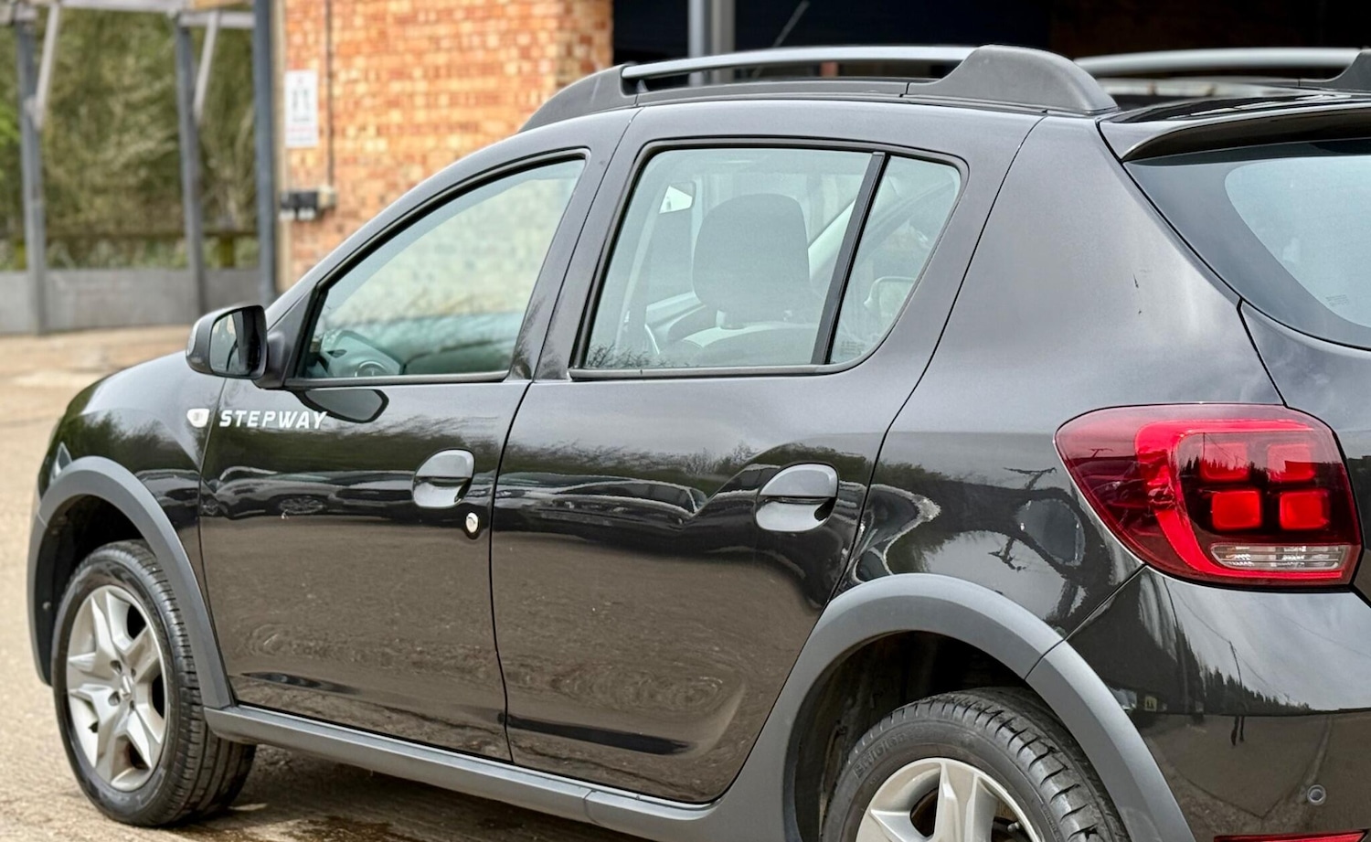 Used Dacia Sandero Stepway 2019 for sale - 78177222: Photo 33