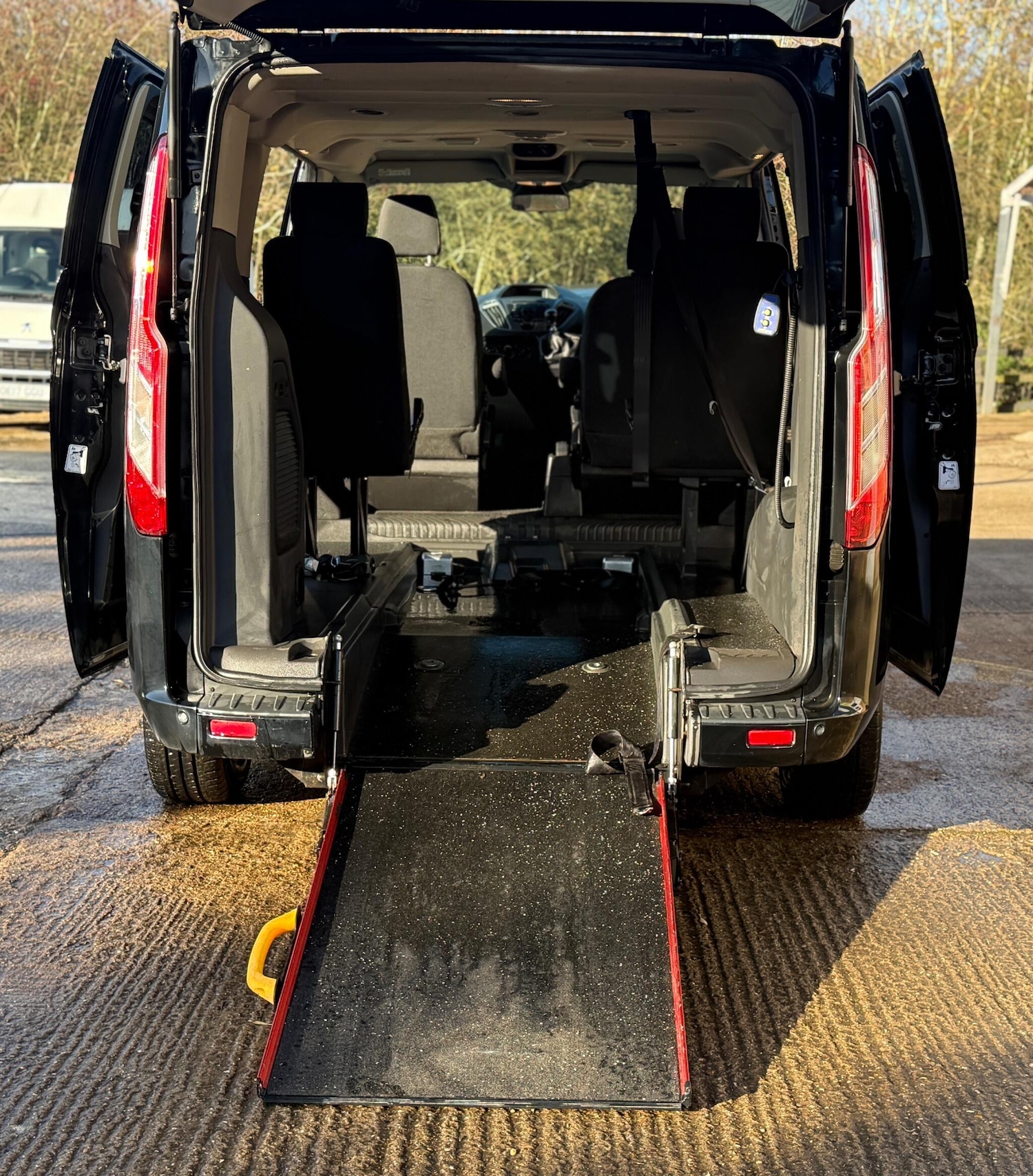 Used Ford Tourneo Custom 2018 for sale - 76777429: Photo 11