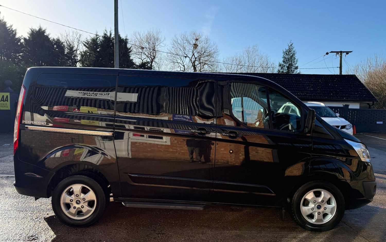 Used Ford Tourneo Custom 2018 for sale - 76777429: Photo 3