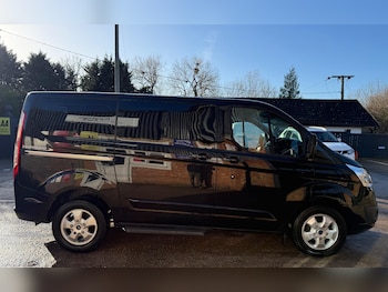 Used Ford Tourneo Custom 2018 for sale - 76777429: Photo