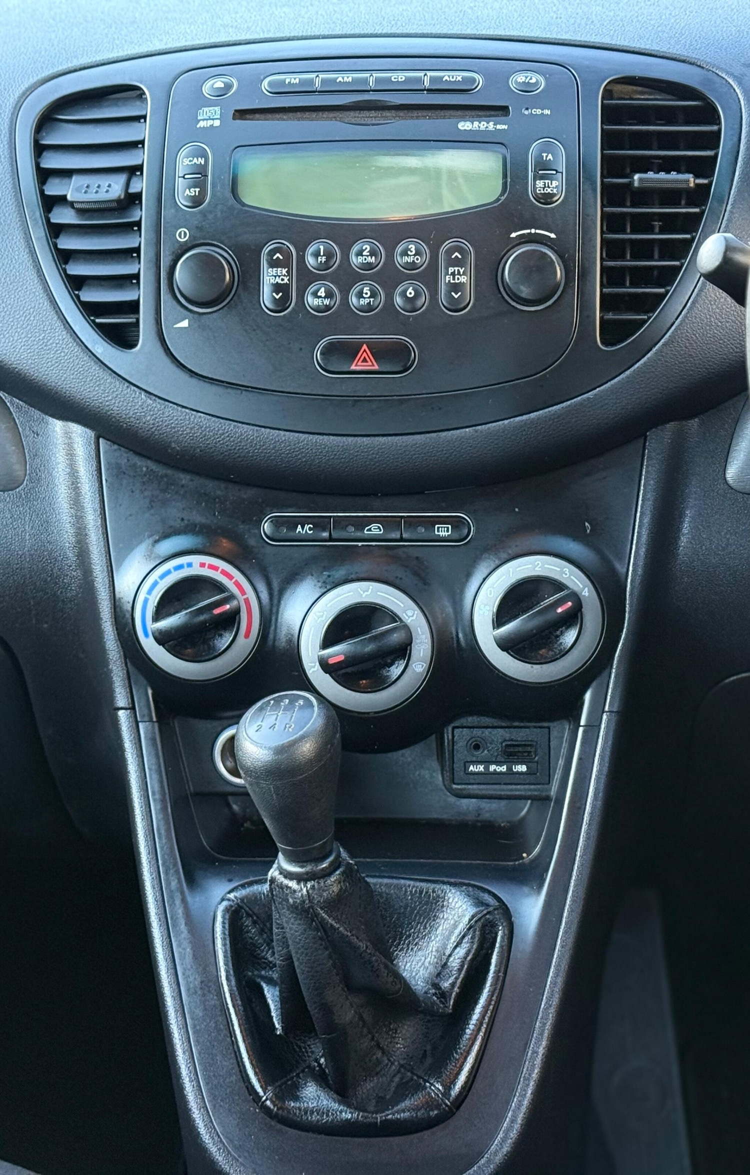 Used Hyundai i10 2012 for sale - 77096091: Photo 25