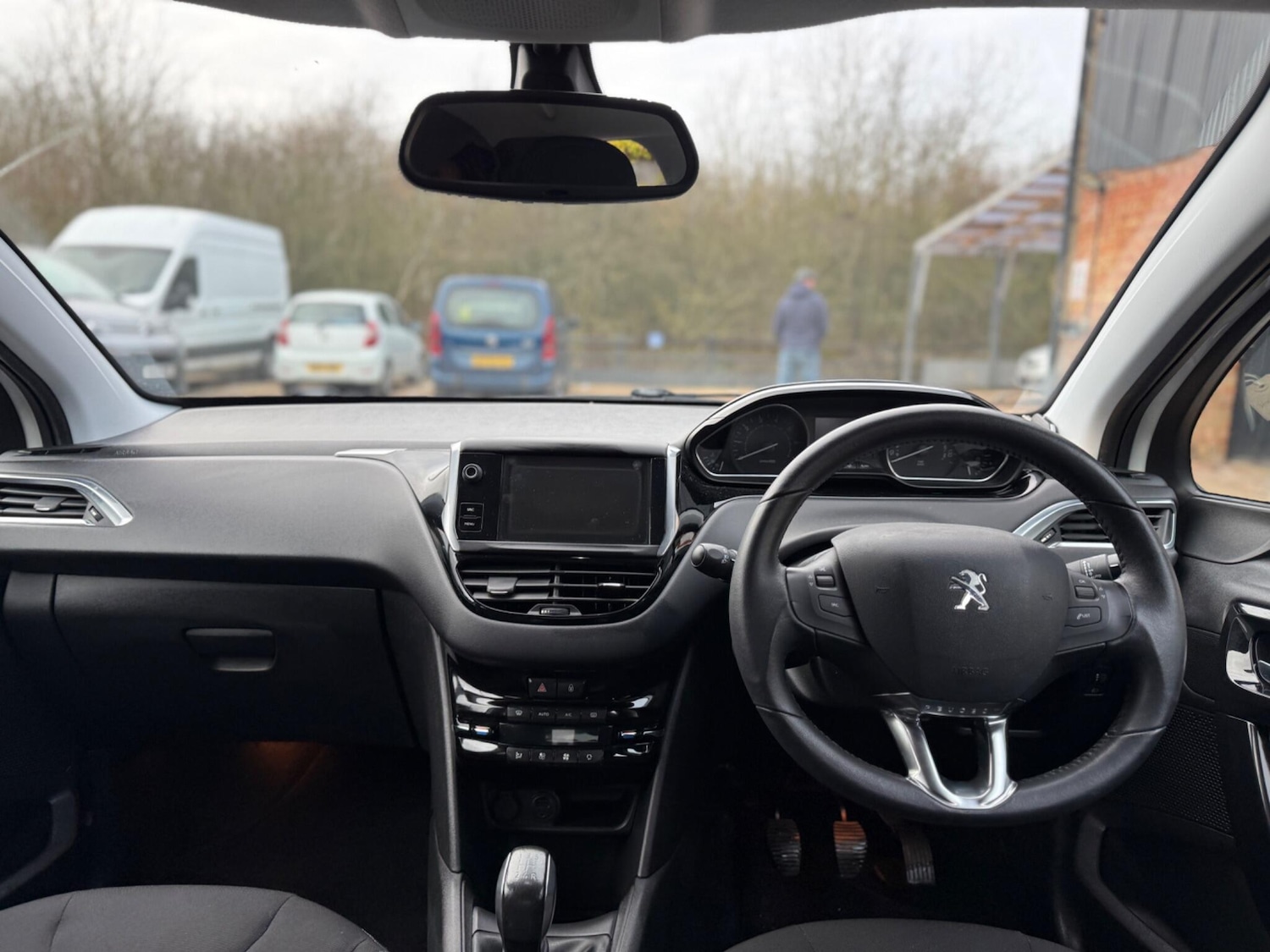 Used Peugeot 208 2015 for sale - 77327267: Photo 17