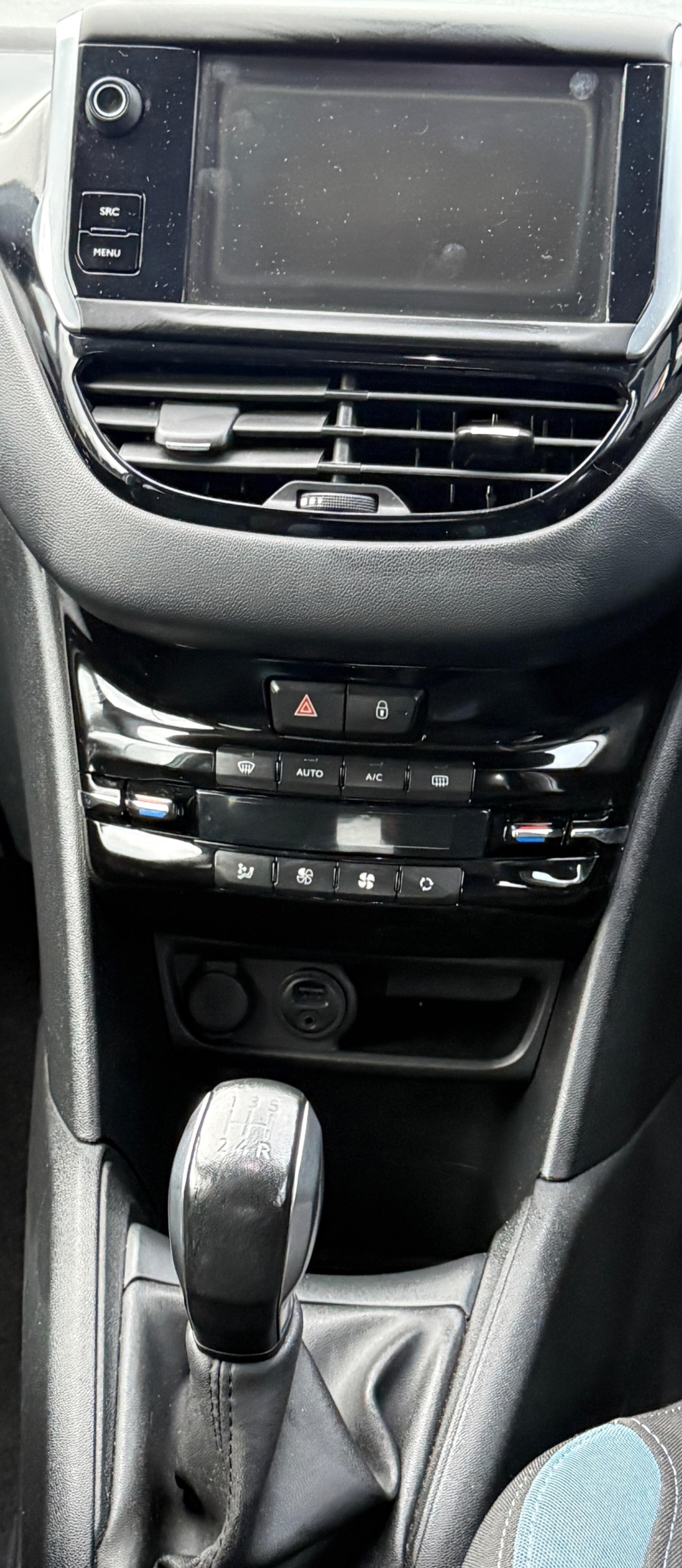 Used Peugeot 208 2015 for sale - 77327267: Photo 18