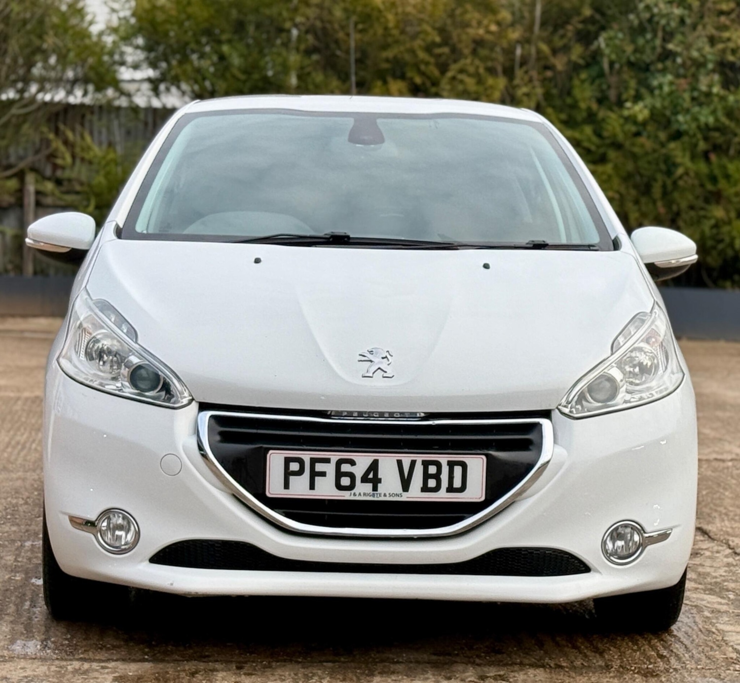 Used Peugeot 208 2015 for sale - 77327267: Photo 3