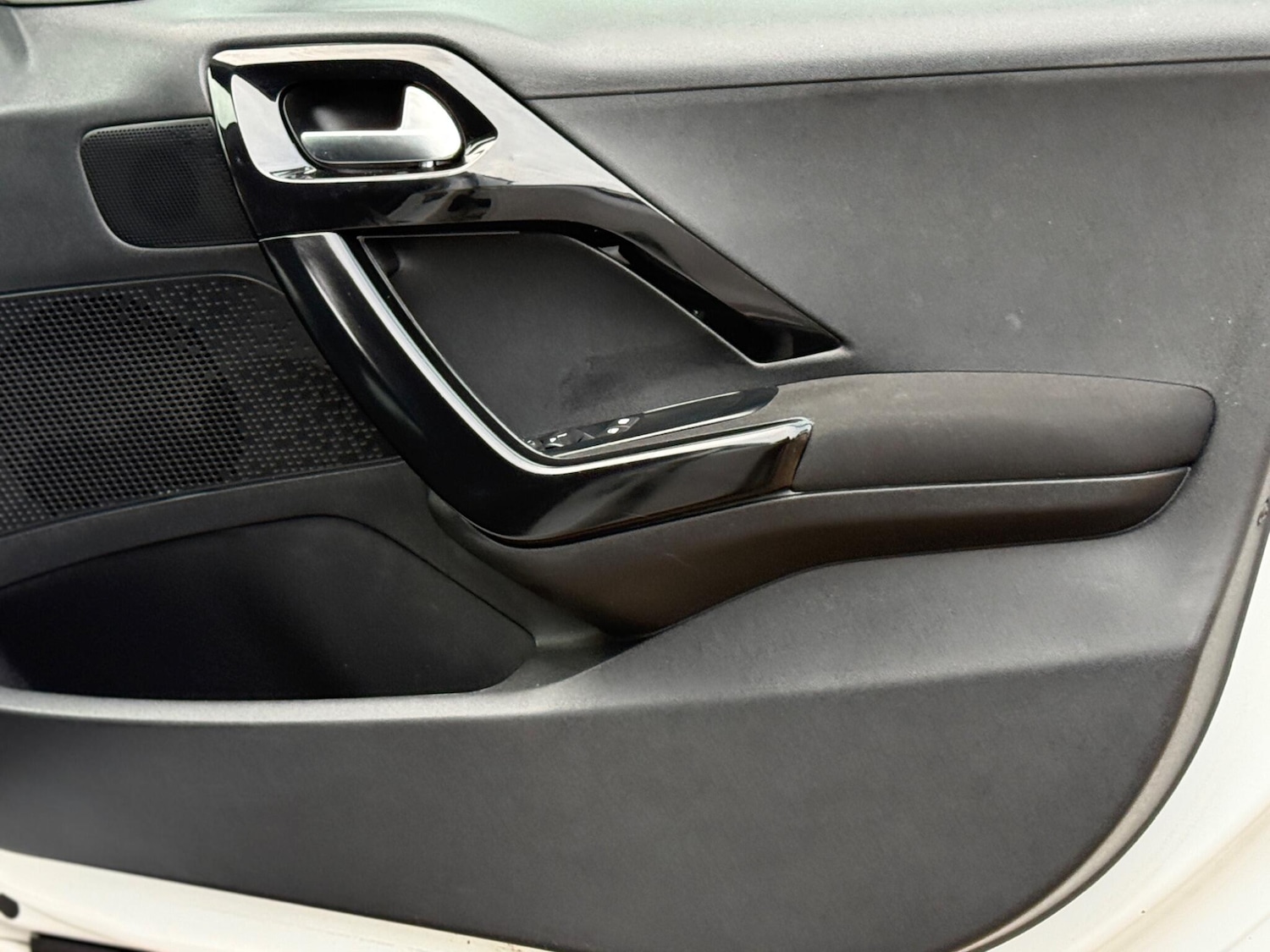 Used Peugeot 208 2015 for sale - 77327267: Photo 33