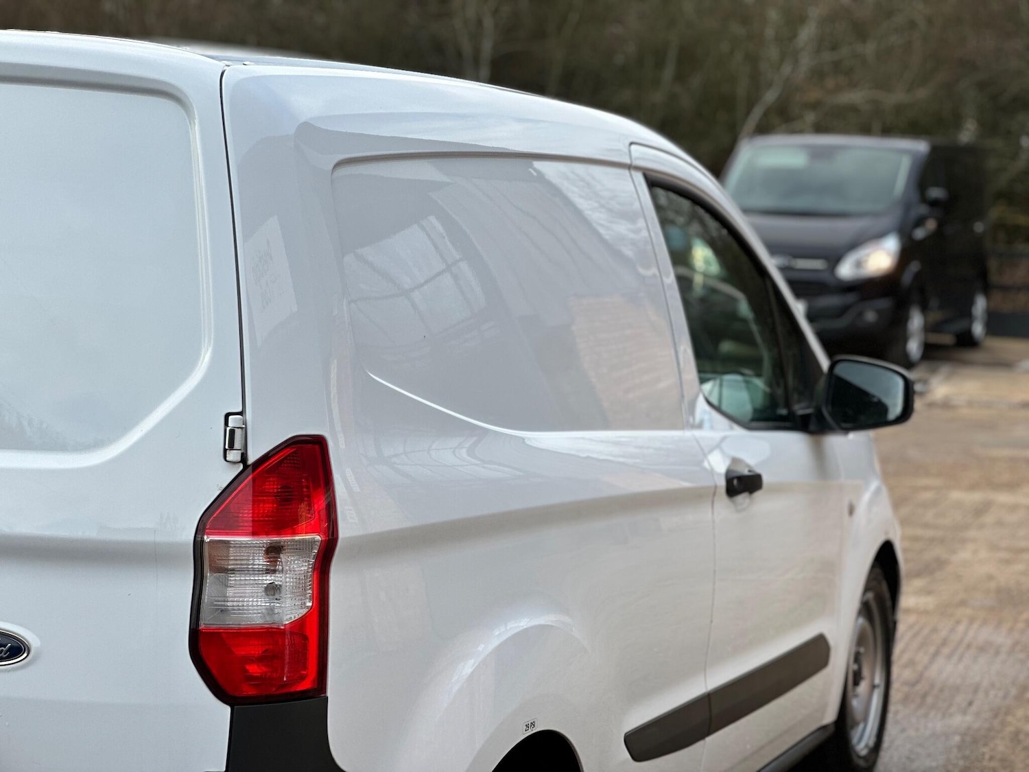 Used Ford Transit Courier 2020 for sale - 77200780: Photo 25