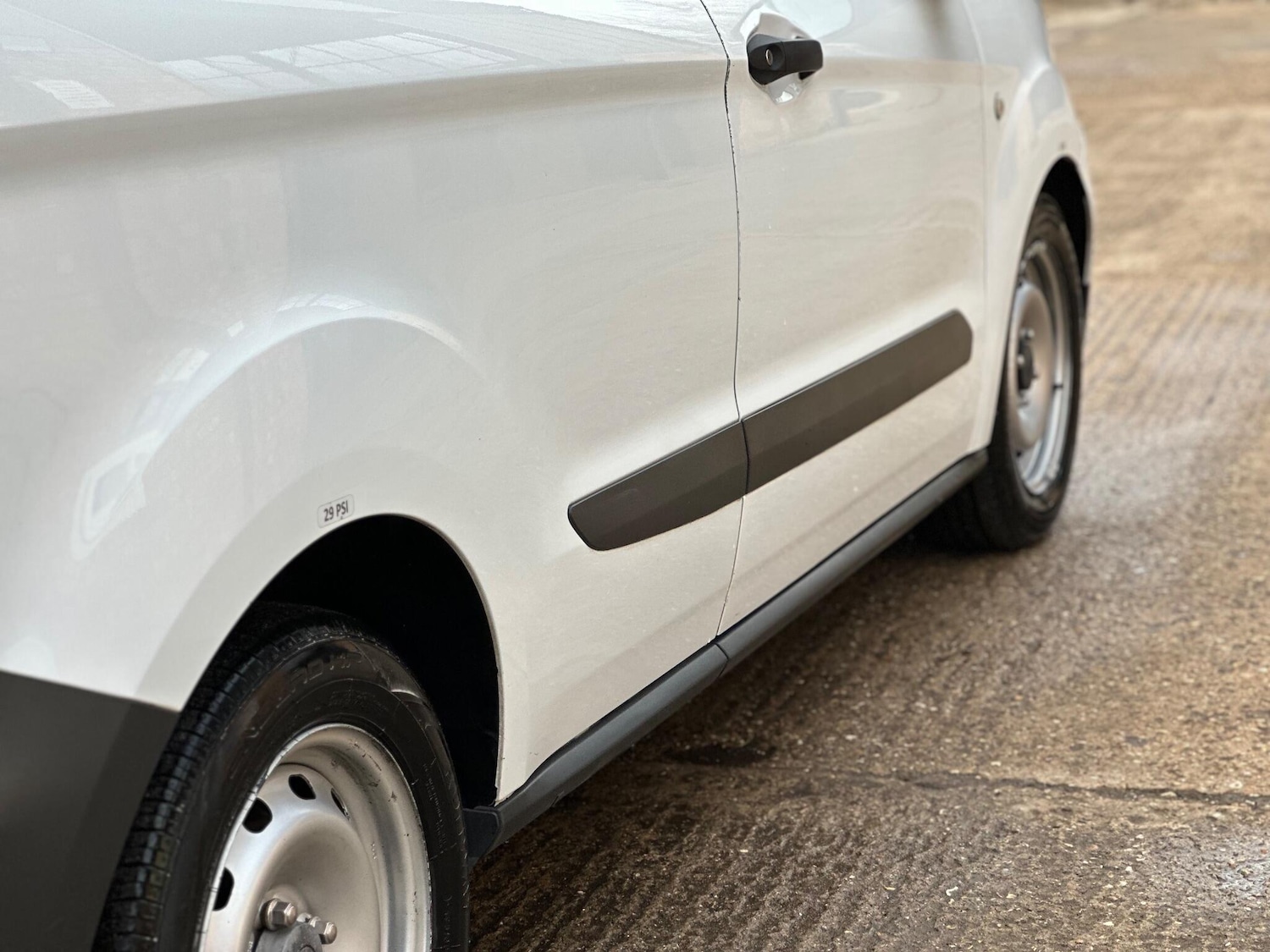 Used Ford Transit Courier 2020 for sale - 77200780: Photo 26