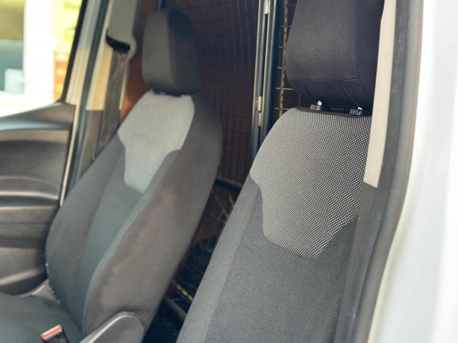 Used Ford Transit Courier 2020 for sale - 77200780: Photo 31