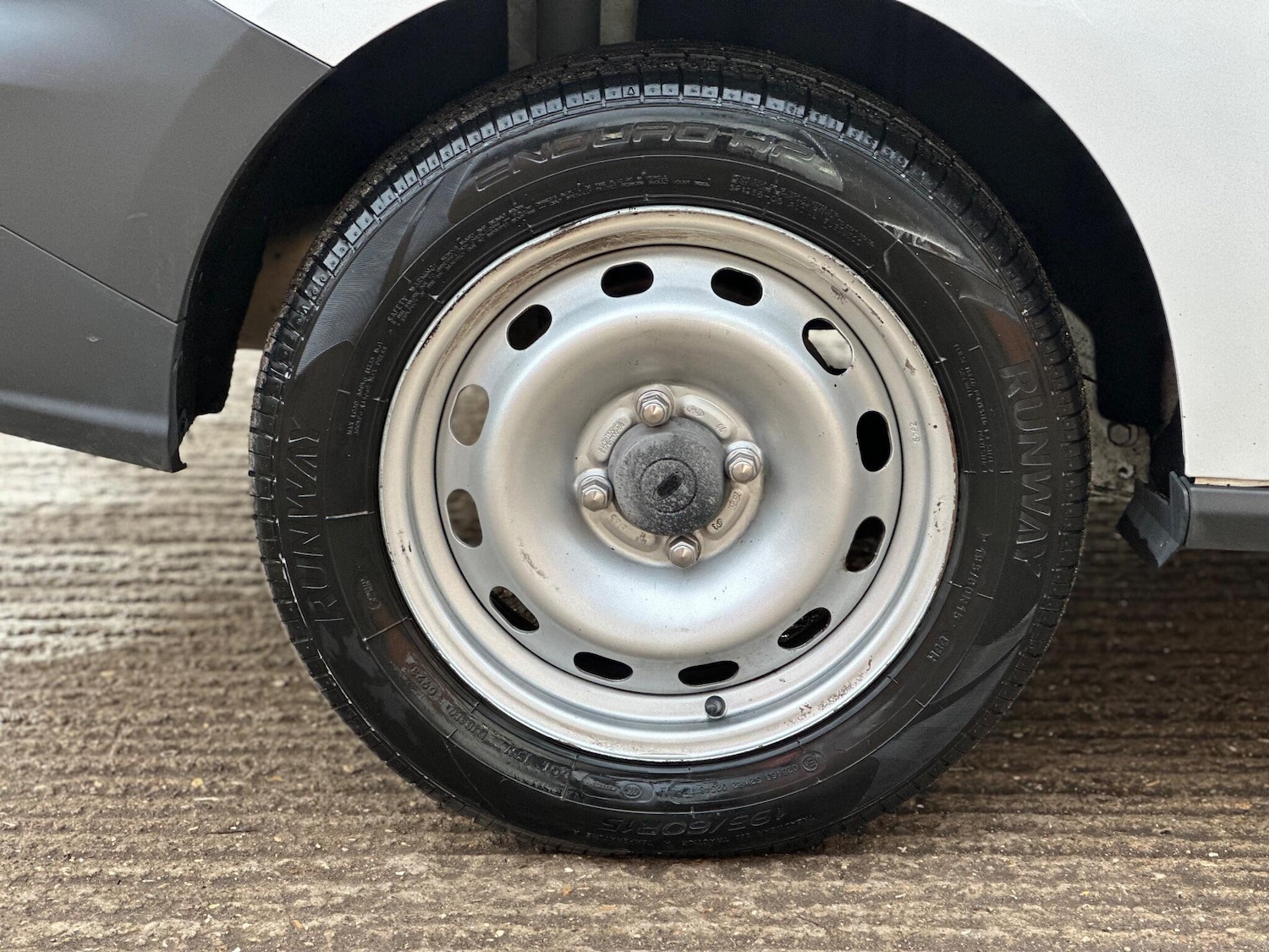 Used Ford Transit Courier 2020 for sale - 77200780: Photo 33