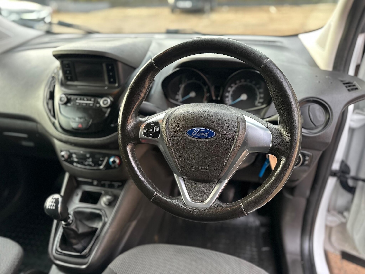 Used Ford Transit Courier 2020 for sale - 77200780: Photo 34