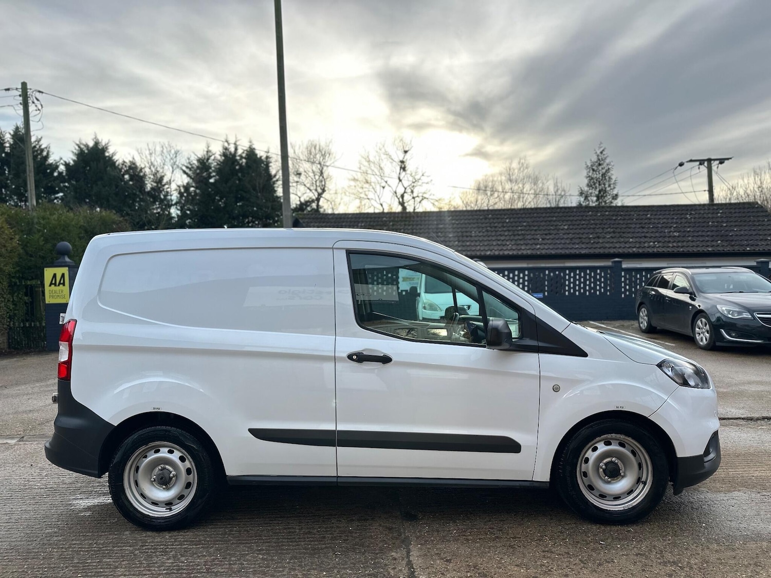Used Ford Transit Courier 2020 for sale - 77200780: Photo 7