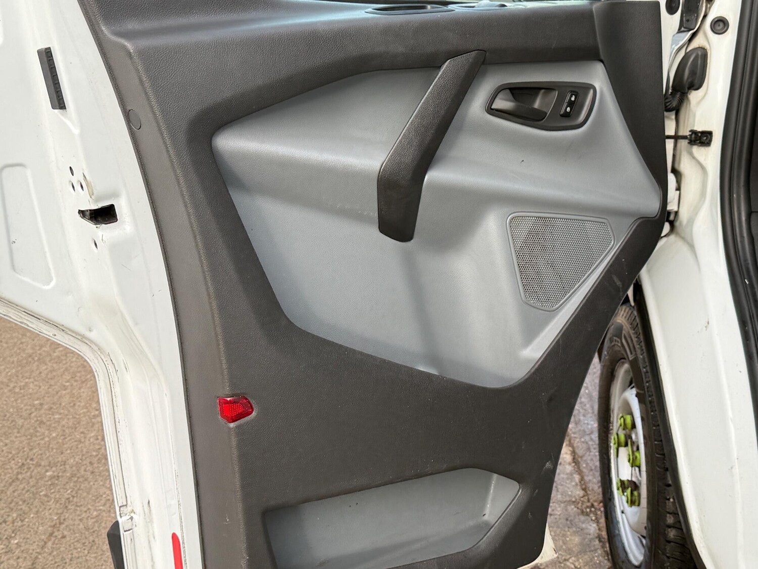 Used Ford Transit Custom 2017 for sale - 76341031: Photo 20