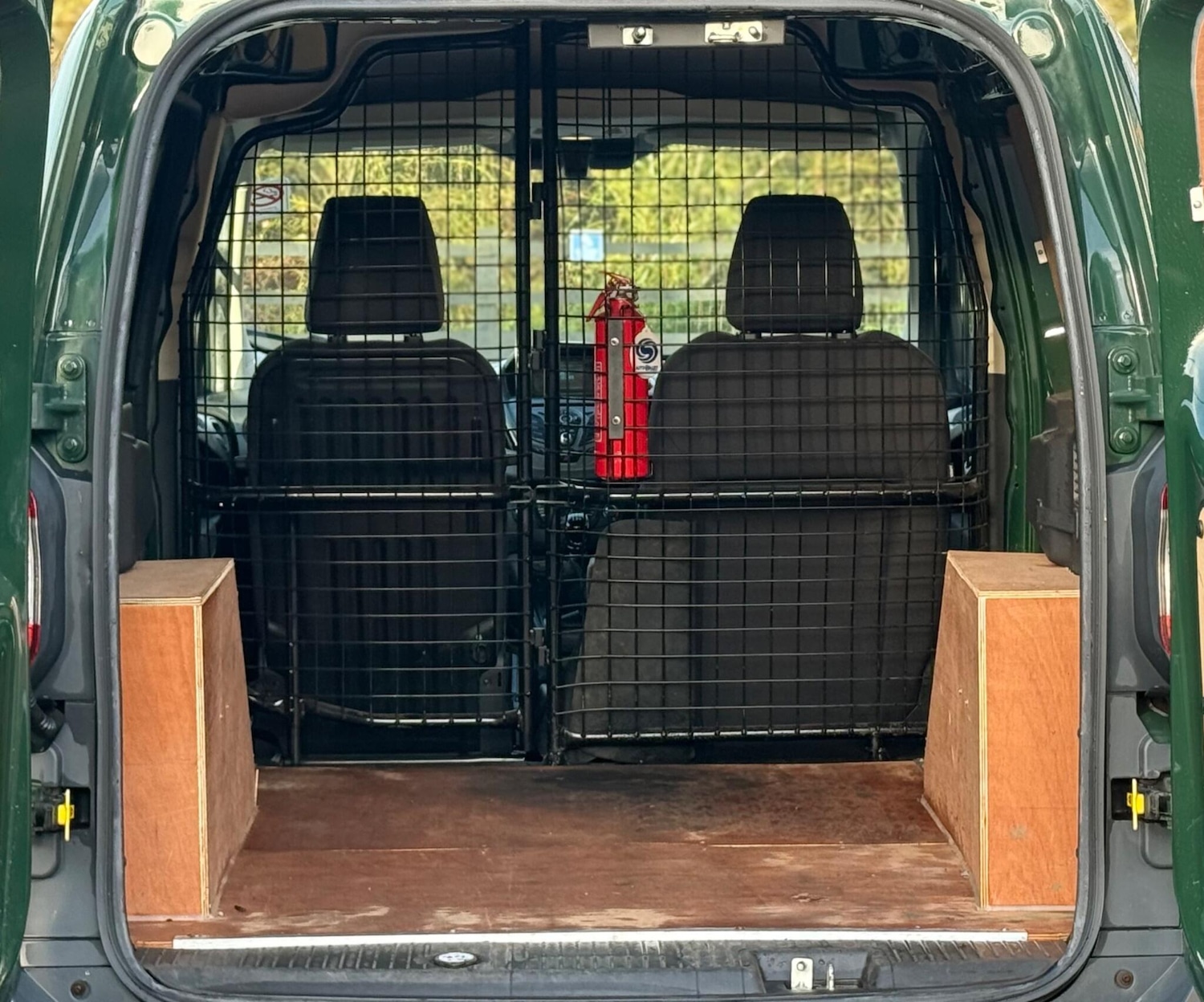 Used Ford Transit Courier 2018 for sale - 76830830: Photo 19