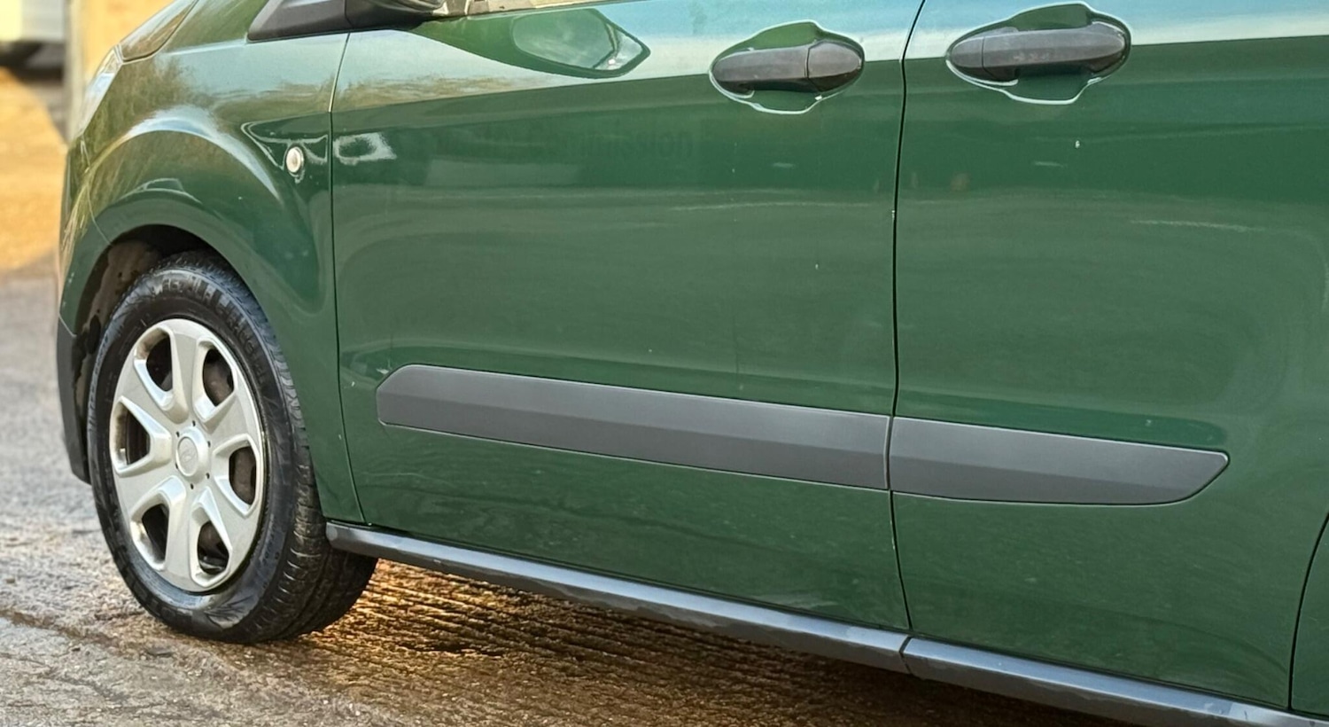 Used Ford Transit Courier 2018 for sale - 76830830: Photo 31