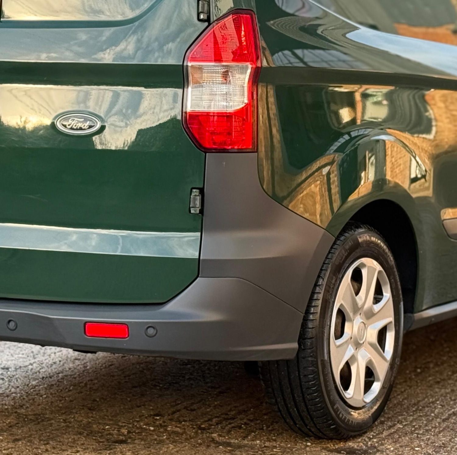 Used Ford Transit Courier 2018 for sale - 76830830: Photo 32