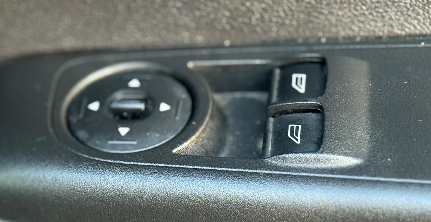 Used Ford Transit Courier 2018 for sale - 76830830: Photo 39