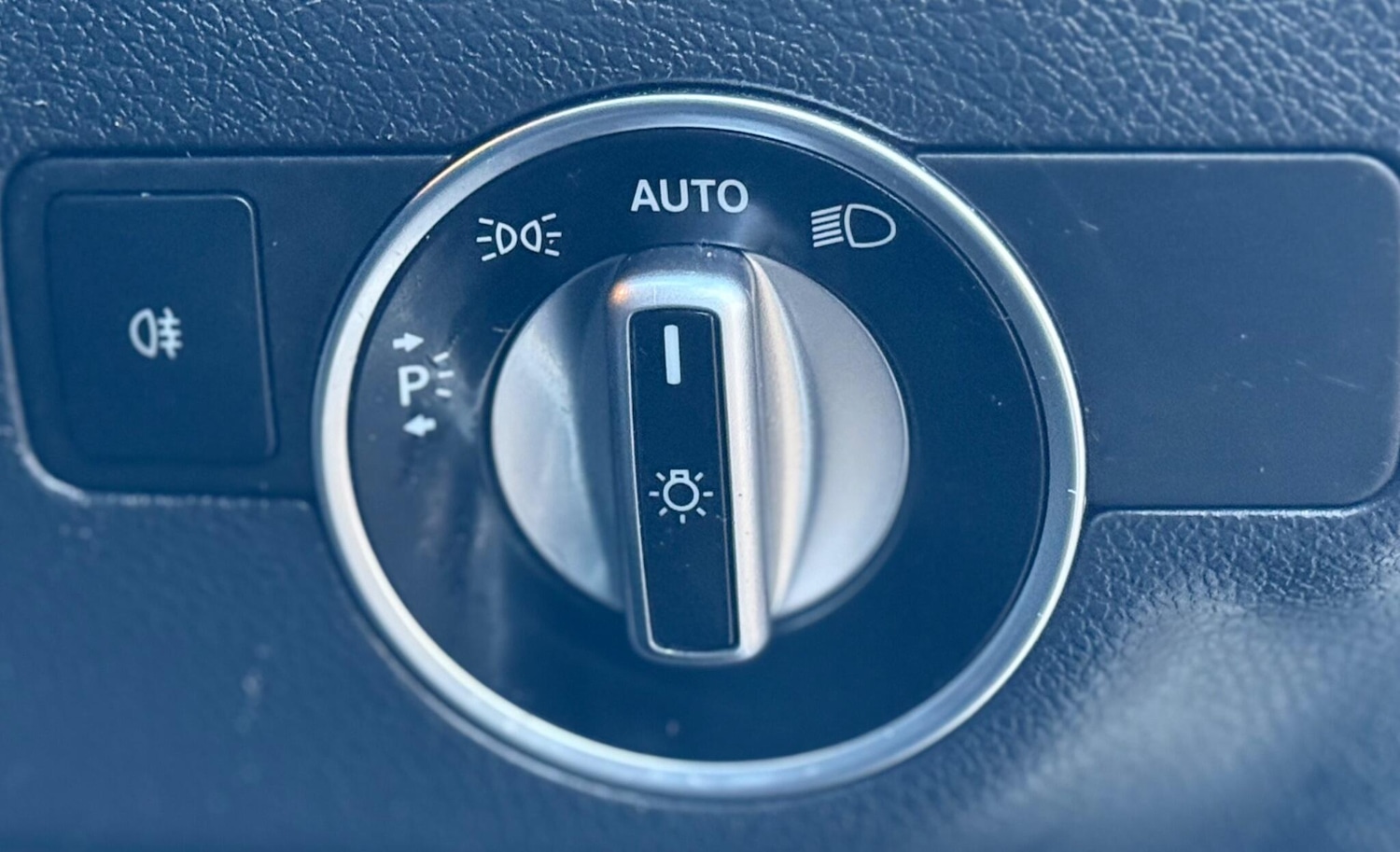 Used Mercedes-Benz CLA 2018 for sale - 77259051: Photo 44