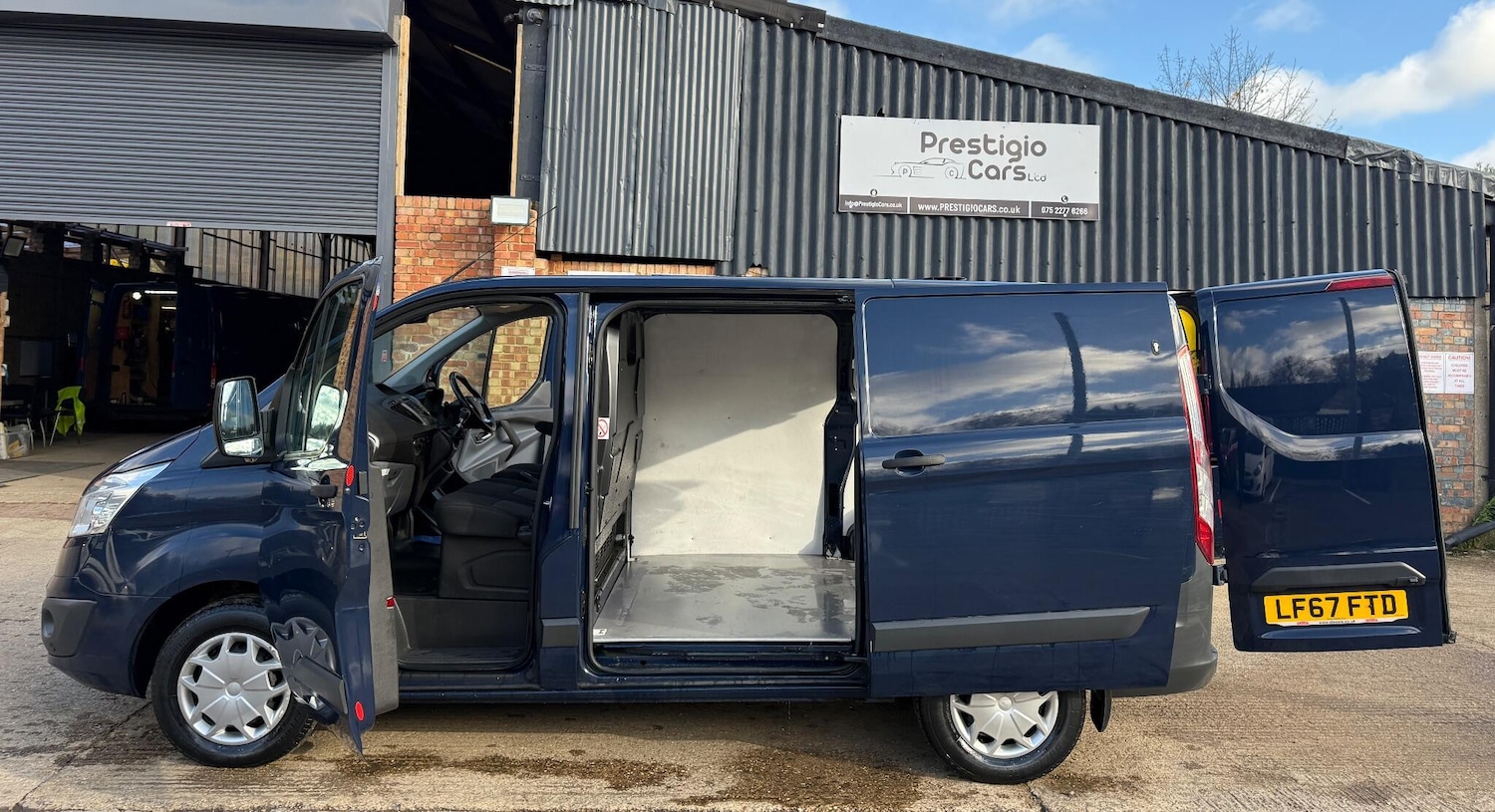 Used Ford Transit Custom 2017 for sale - 76436618: Photo 13