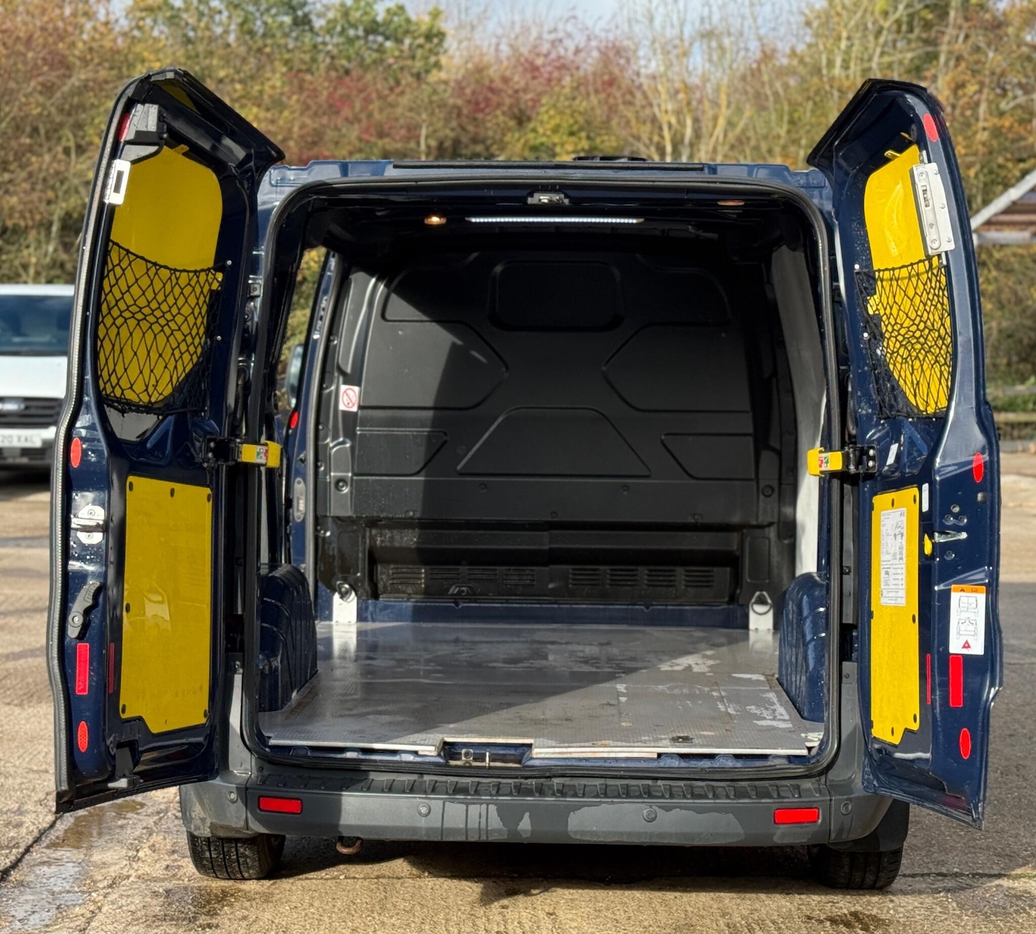 Used Ford Transit Custom 2017 for sale - 76436618: Photo 14