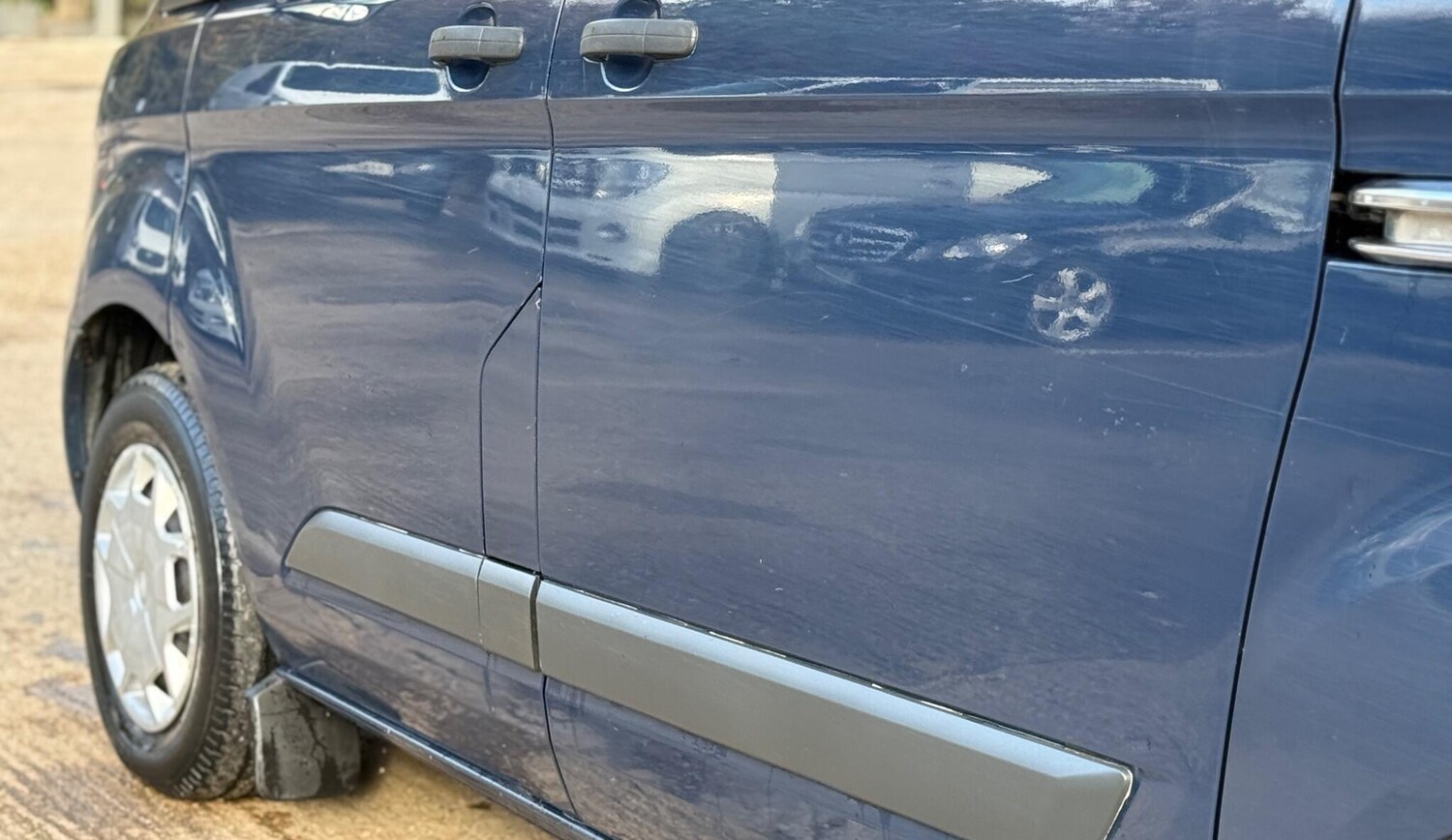 Used Ford Transit Custom 2017 for sale - 76436618: Photo 23