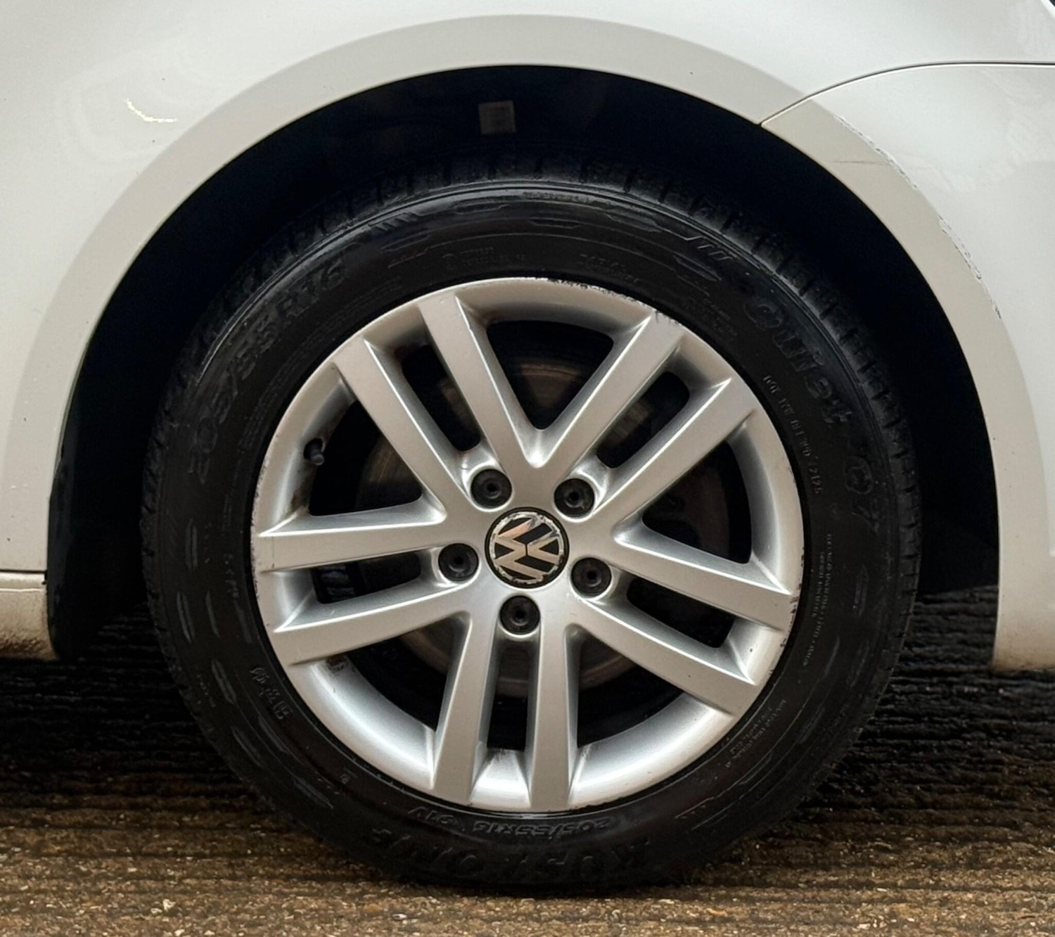 Used Volkswagen Touran 2012 for sale - 76969091: Photo 27