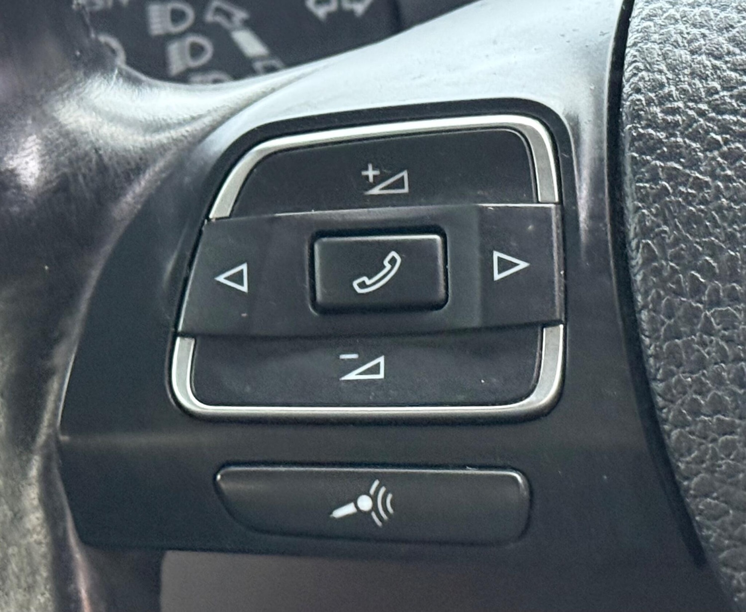 Used Volkswagen Touran 2012 for sale - 76969091: Photo 44